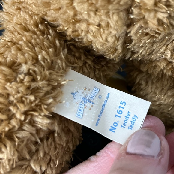 First And Main TENDER TEDDY 15” with Heart - GREAT Shape Valentines Day - Picture 5 of 5